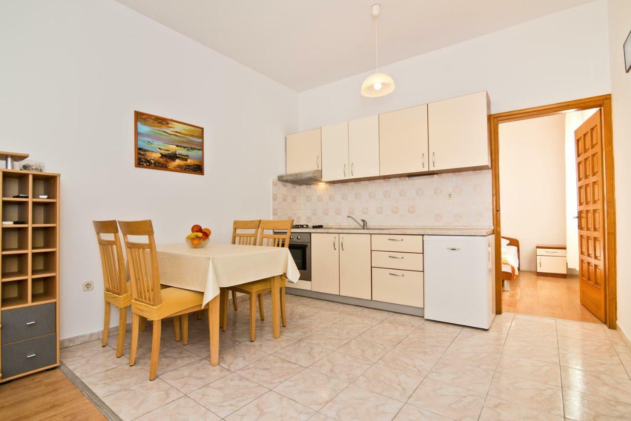 Apartment Sare Betina  Buitenkant foto