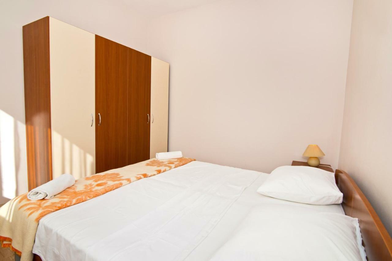 Apartment Sare Betina  Buitenkant foto